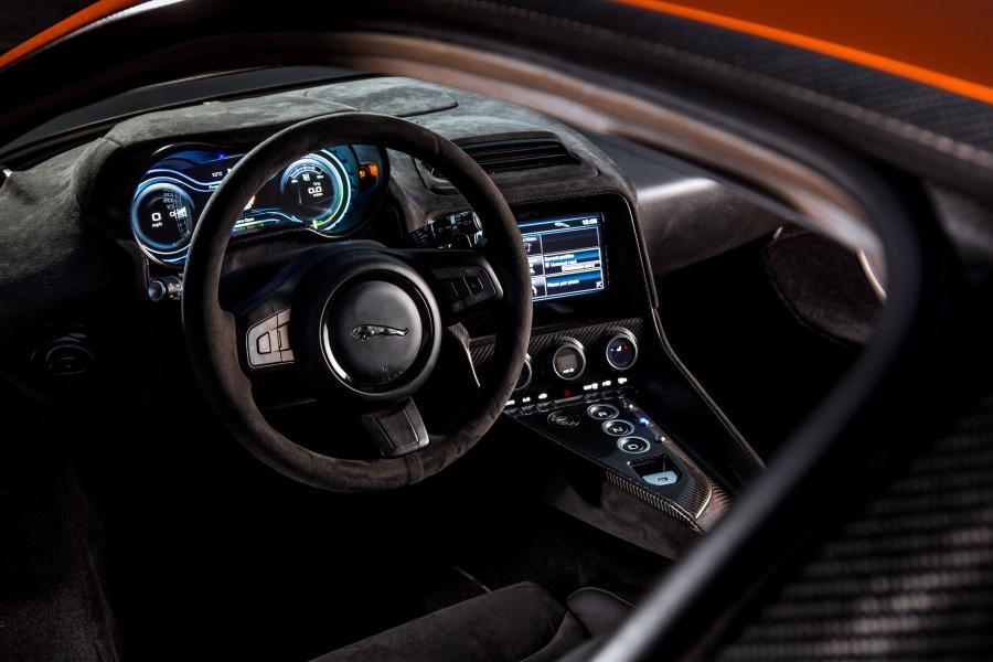 Интерьер Jaguar C-X75 007 Spectre 2015 года  (фото 4 из 33)